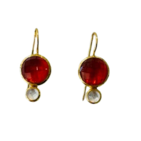 Red Quartz round stones with moonstone accent