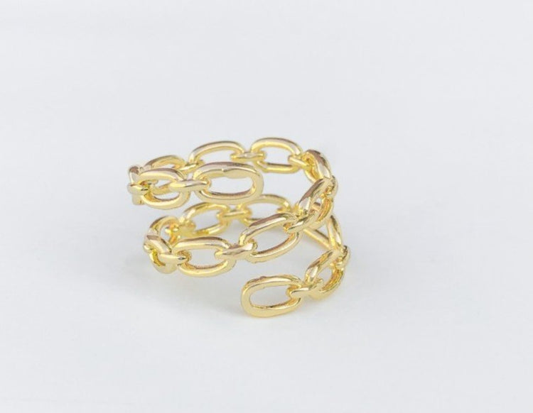 Open triple looped paperclip chain ring